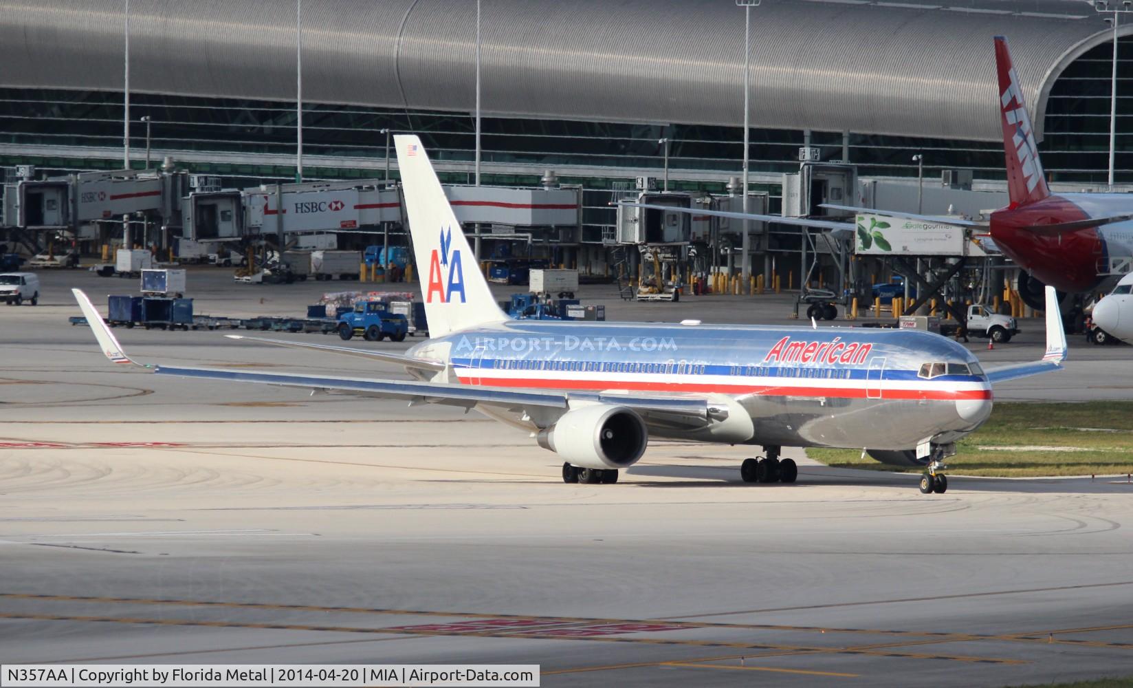 N357AA, 1988 Boeing 767-323 C/N 24038, American