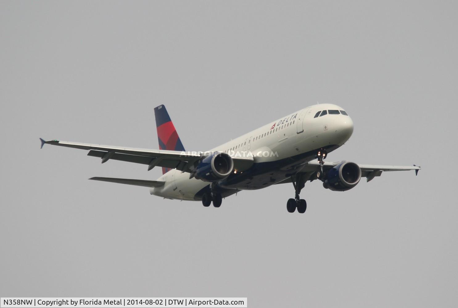 N358NW, 1998 Airbus A320-212 C/N 832, Delta
