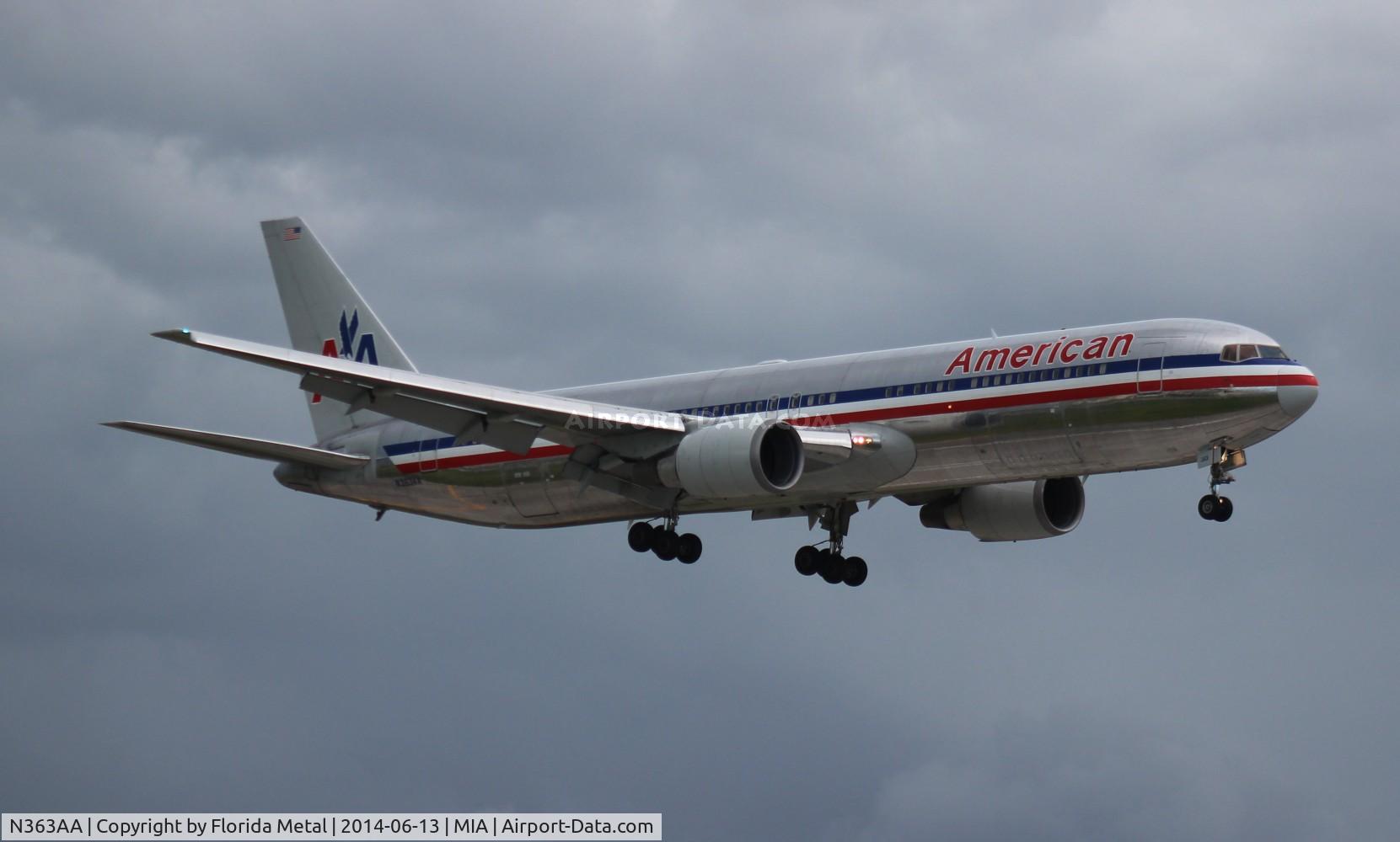 N363AA, 1988 Boeing 767-323 C/N 24044, American