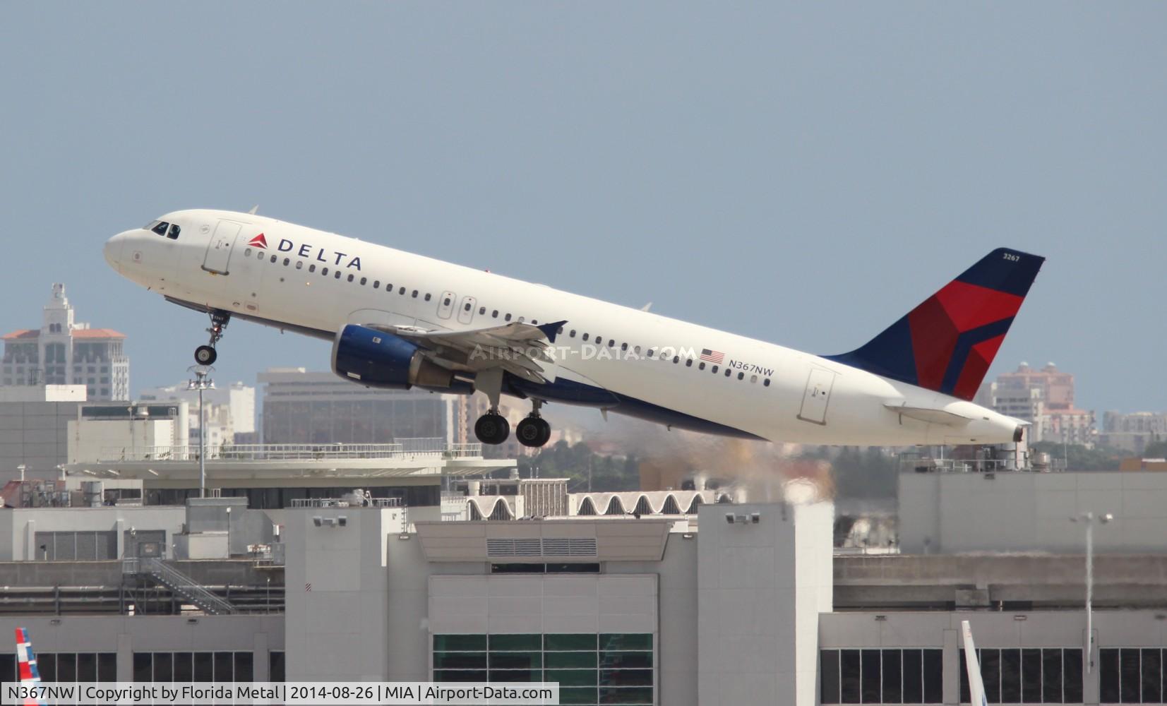 N367NW, 1999 Airbus A320-212 C/N 0988, Delta