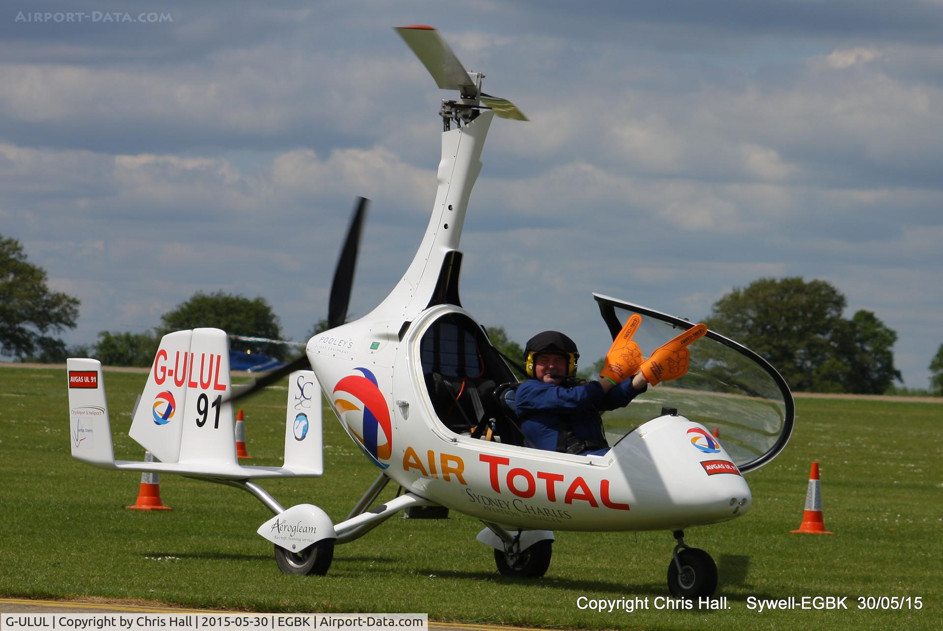 G-ULUL, 2010 RotorSport UK Calidus C/N RSUK/CALS/009, at Aeroexpo 2015