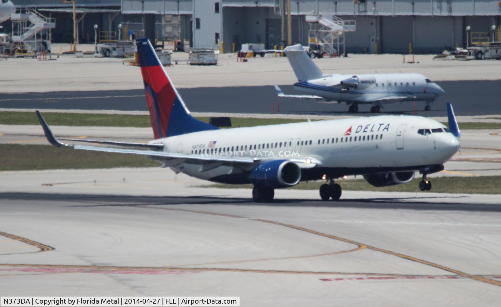 N373DA, 1998 Boeing 737-832 C/N 29621, Delta