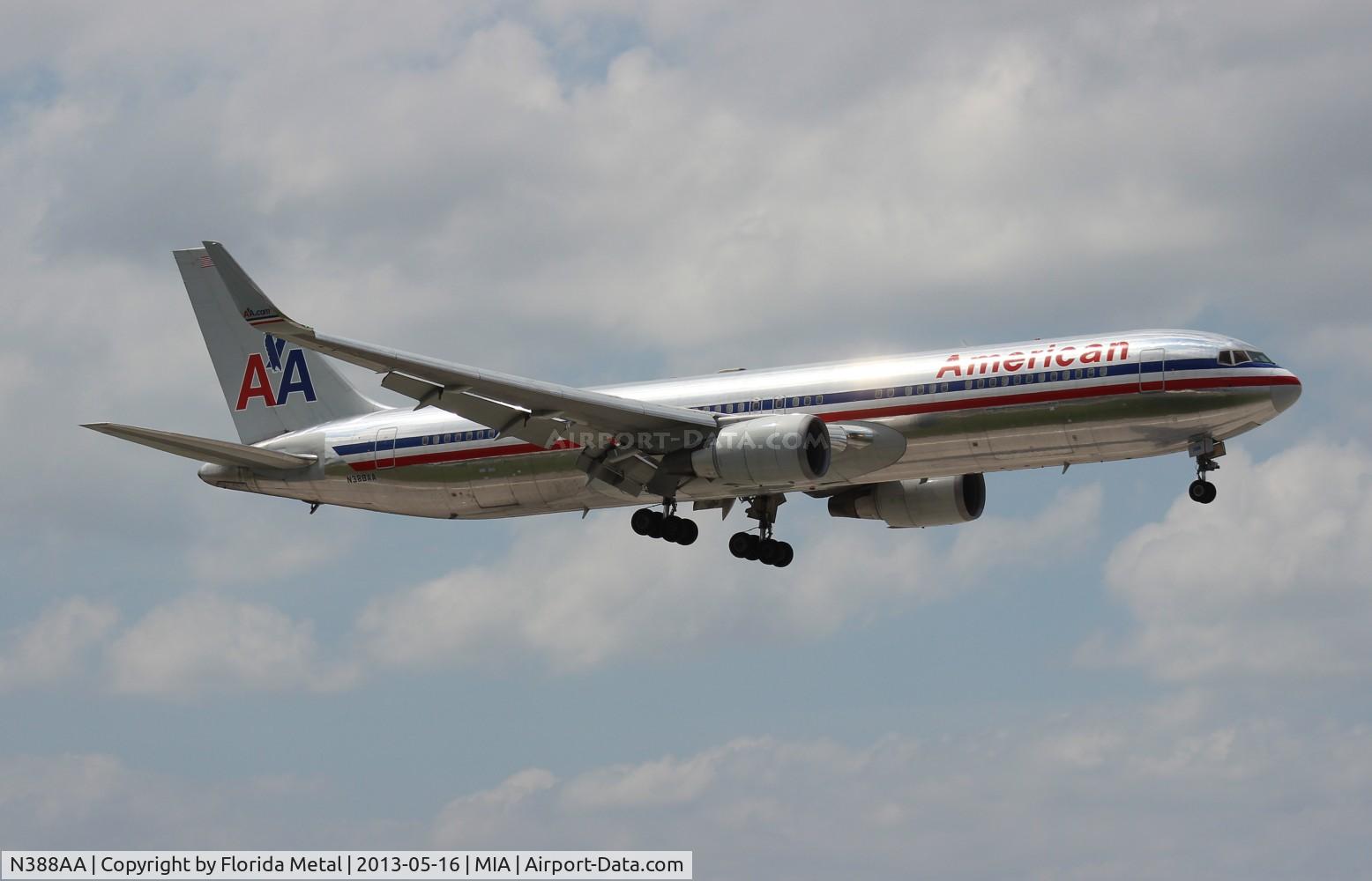 N388AA, 1994 Boeing 767-323 C/N 27448, American