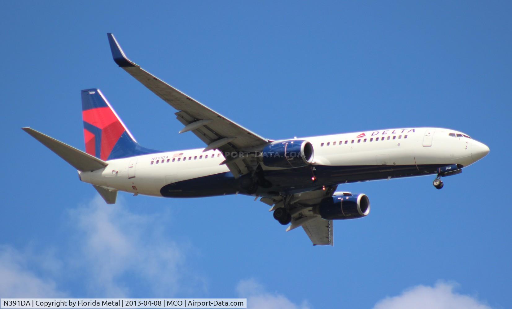 N391DA, 2000 Boeing 737-832 C/N 30560, Delta