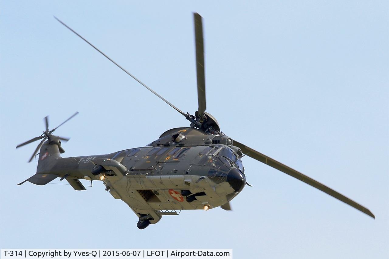 T-314, 1991 Aerospatiale TH89 Super Puma (AS-332M1) C/N 2328, Swiss Air Force Aerospatiale TH89 Super Puma, On display, Tours Air Base 705 (LFOT-TUF) Air show 2015