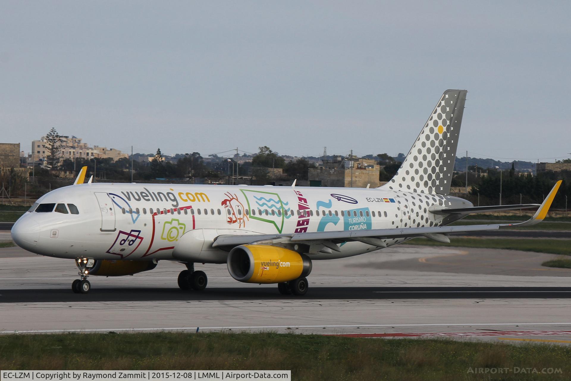 EC-LZM, 2013 Airbus A320-232 C/N 5877, A320 EC-LZM Vueling
