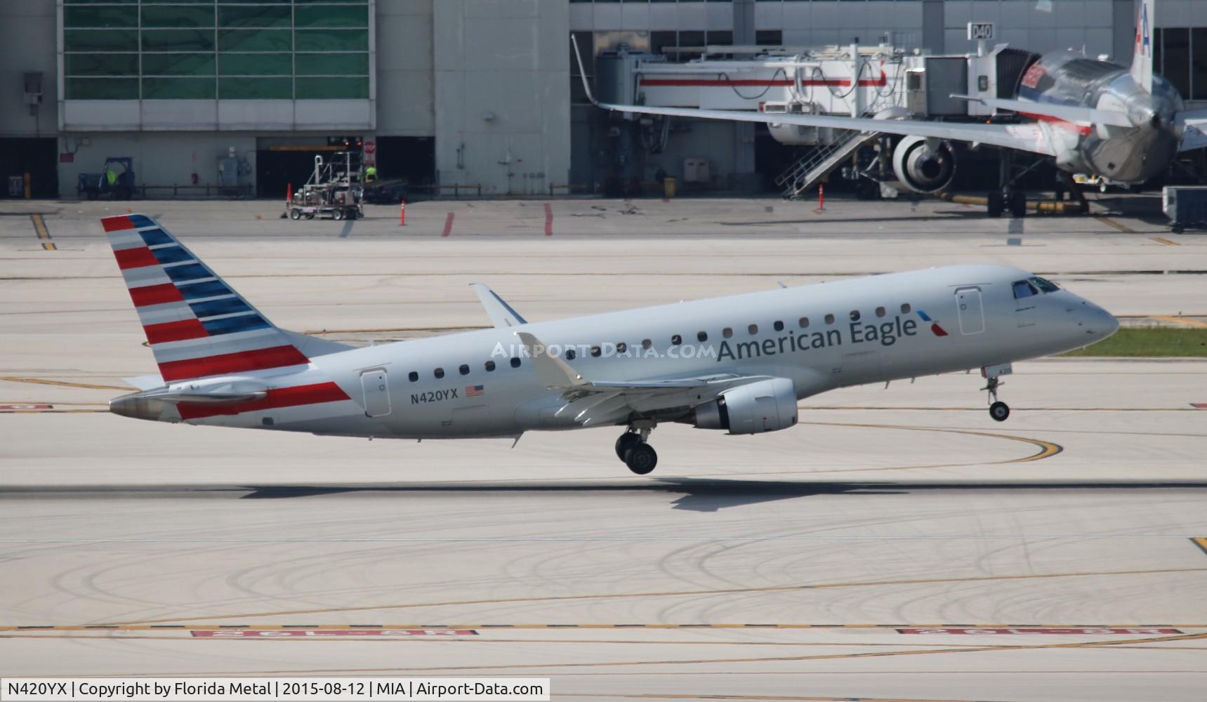 N420YX, 2014 Embraer 175LR (ERJ-170-200LR) C/N 17000385, American Eagle