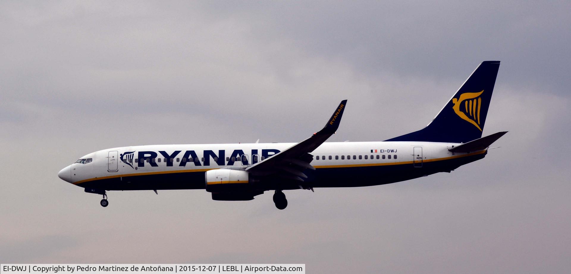 EI-DWJ, 2007 Boeing 737-8AS C/N 36077, El Prat -  Barcelona  -  España
