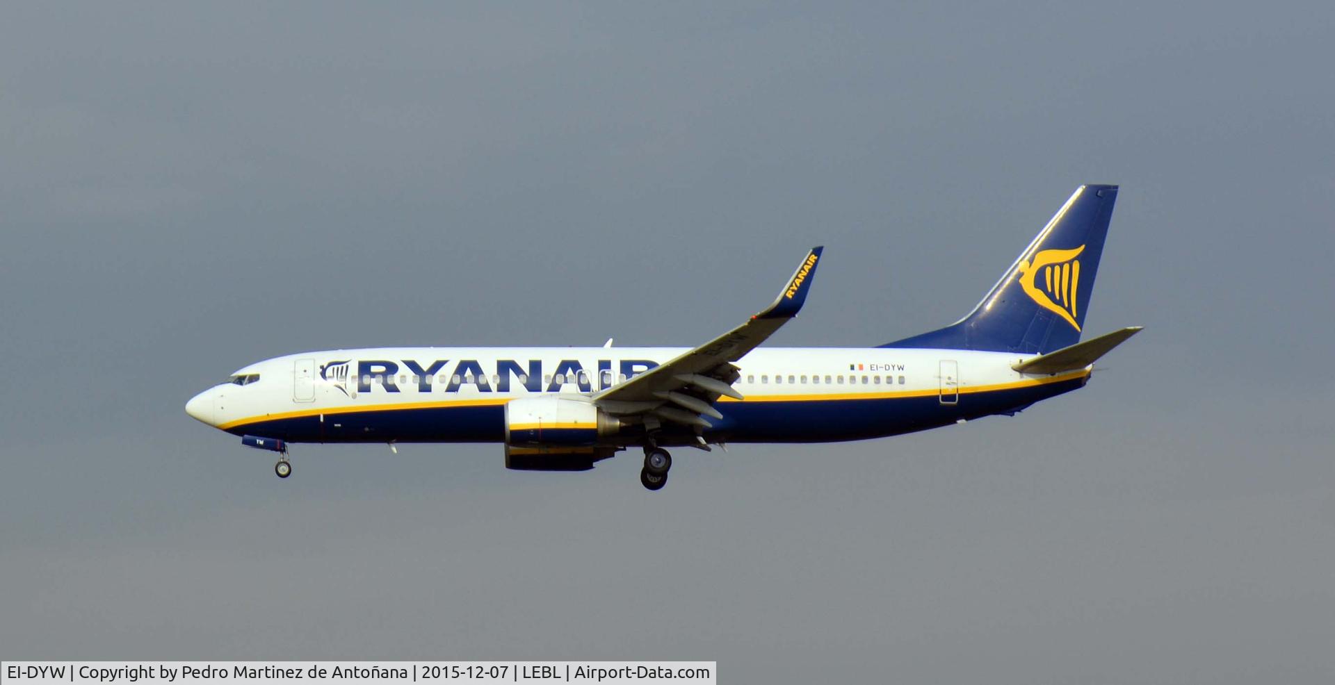 EI-DYW, 2008 Boeing 737-8AS C/N 33635, El Prat -  Barcelona  -  España