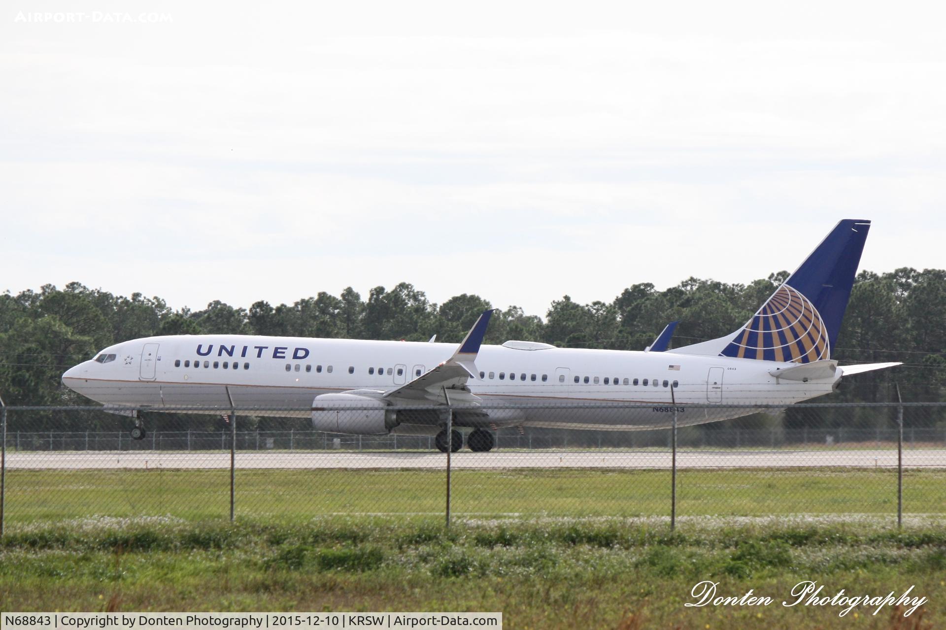 N68843, 2015 Boeing 737-924/ER C/N 60317, United Flight 1202 (N68843) departs Southwest Florida International Airport enroute to Newark-Liberty International Airport
