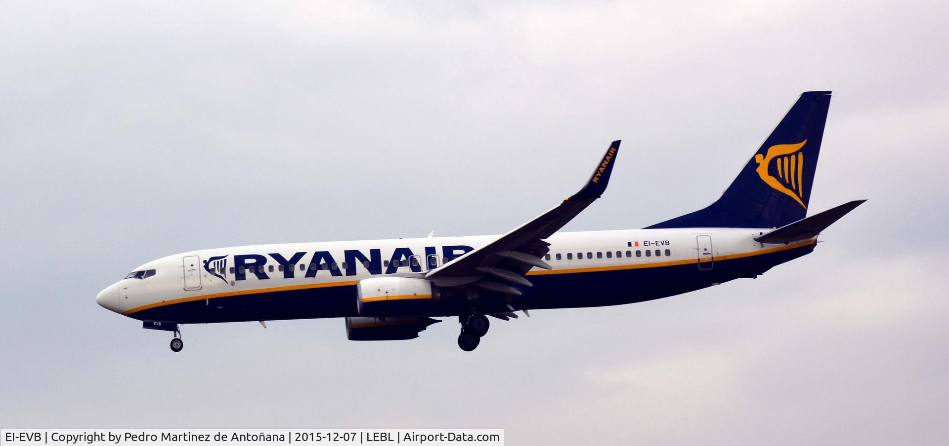 EI-EVB, 2011 Boeing 737-8AS C/N 34982, El Prat -  Barcelona  -  España