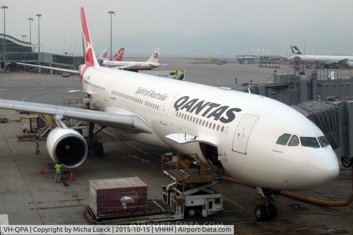 VH-QPA, 2003 Airbus A330-303 C/N 0553, At Hong Kong