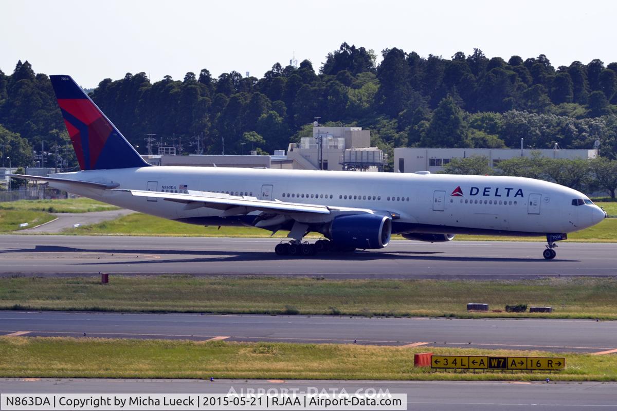 N863DA, 1999 Boeing 777-232 C/N 29735, At Narita