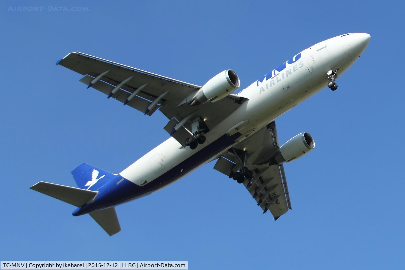 TC-MNV, 1995 Airbus A300C4-605R C/N 758, Cargo flight from Istanbul on final to runway 12.