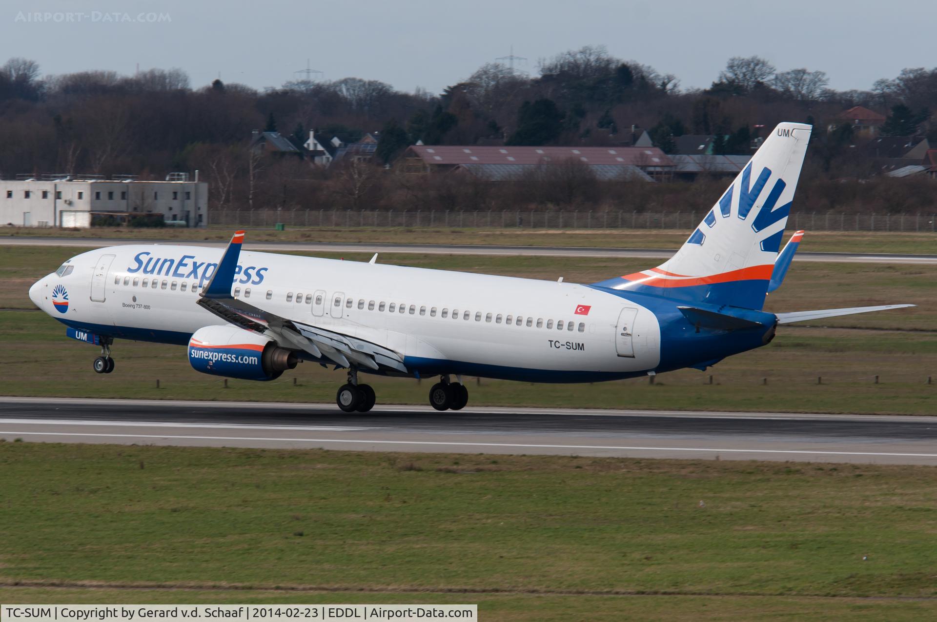 TC-SUM, 1999 Boeing 737-85F C/N 28826, Düsseldorf, February 2014
