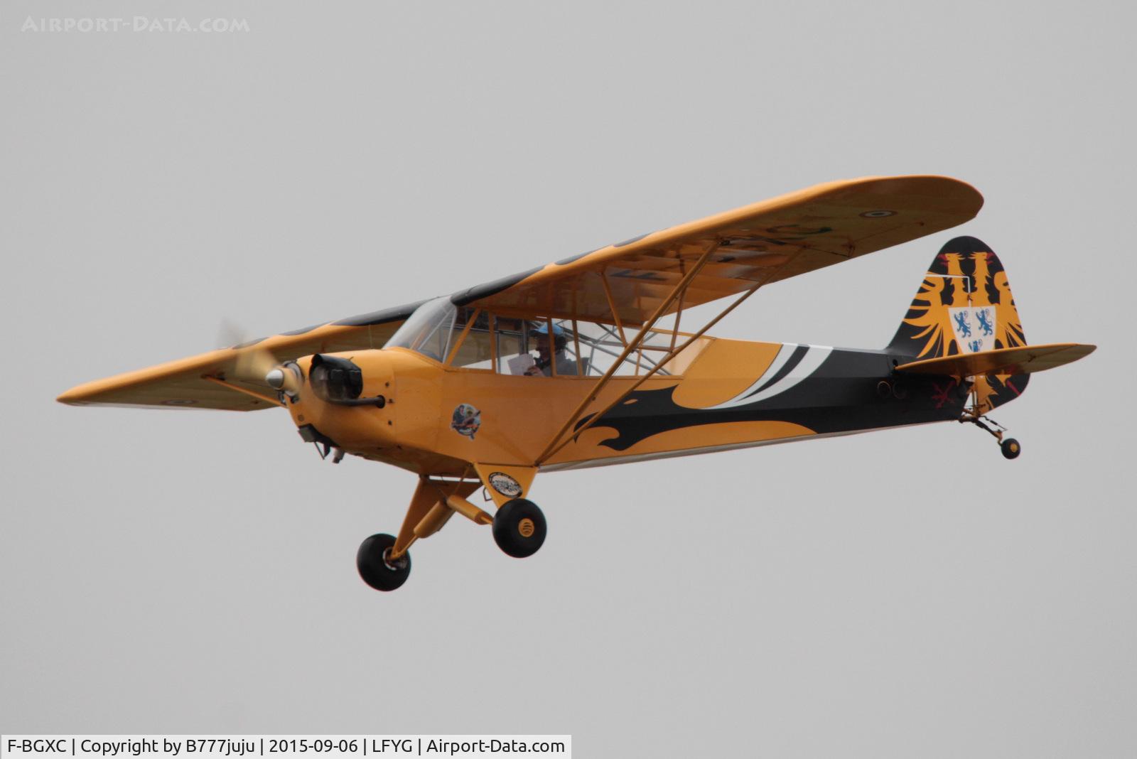 F-BGXC, 1943 Piper L-4H Grasshopper (J3C-65D) C/N 11446, new peint