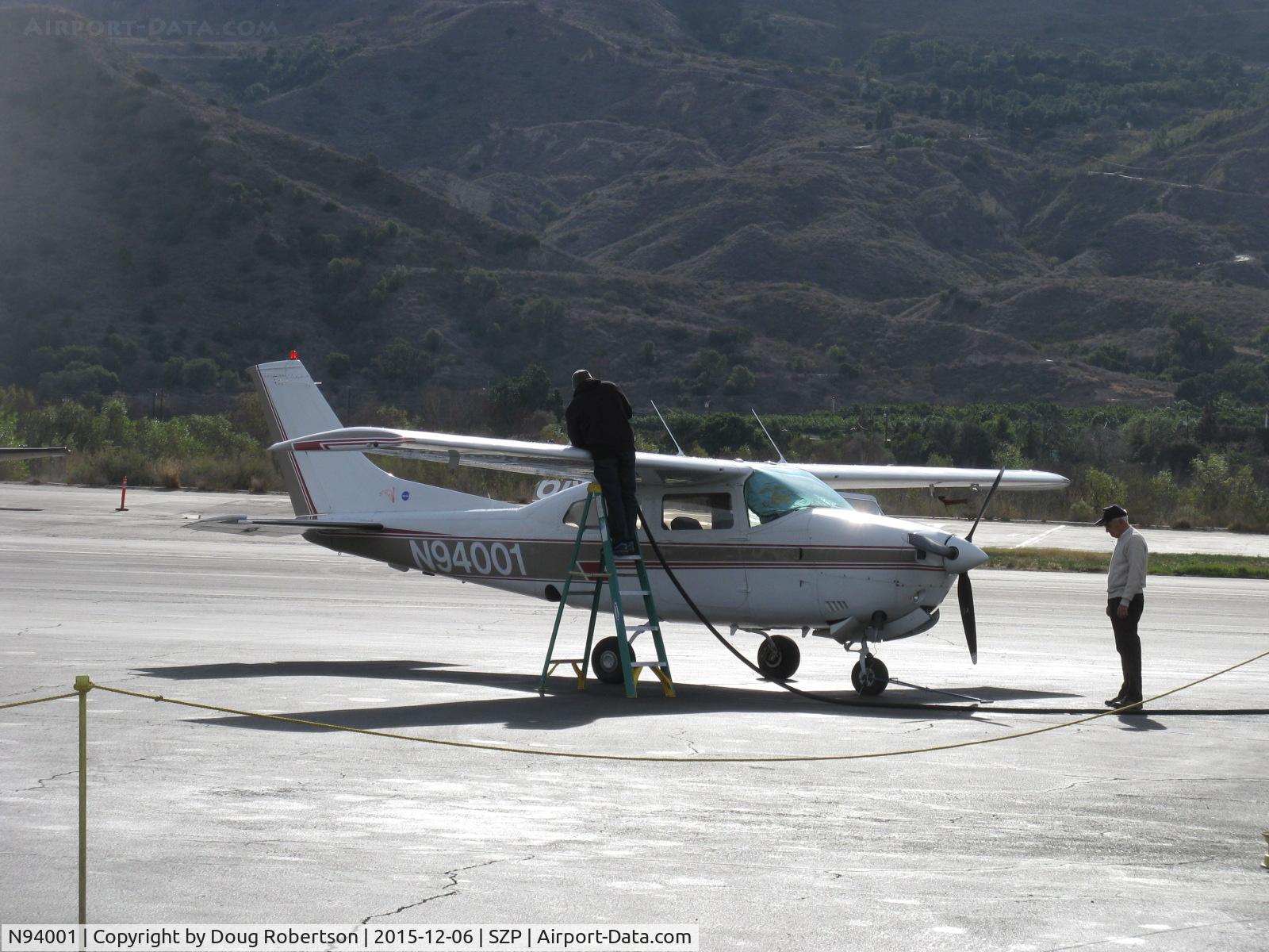 N94001, 1974 Cessna T210L Turbo Centurion C/N 21060478, 1974 Cessna T210L TURBO CENTURION, Continental TSIO-520- R 310 hp, refueling