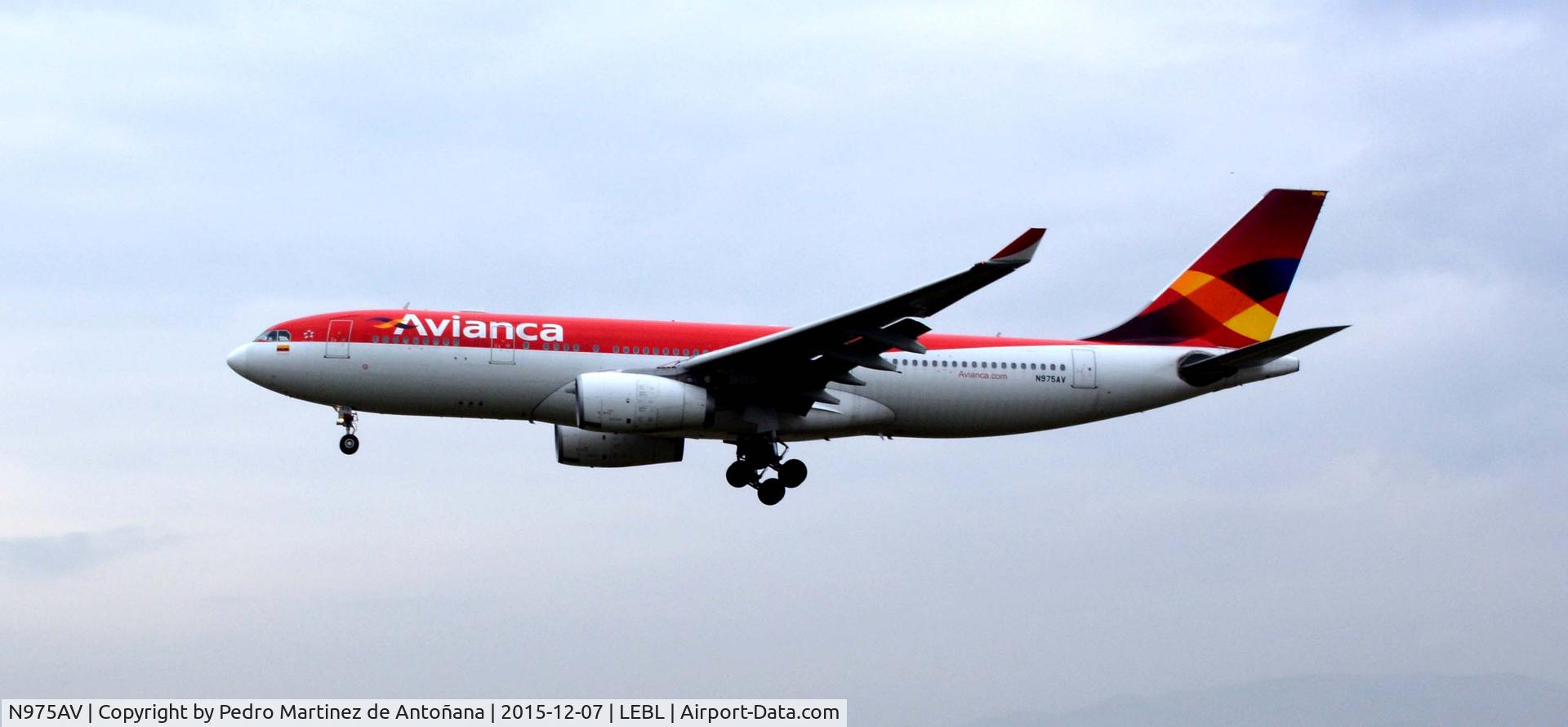 N975AV, 2011 Airbus A330-243 C/N 1224, El Prat -  Barcelona  -  España