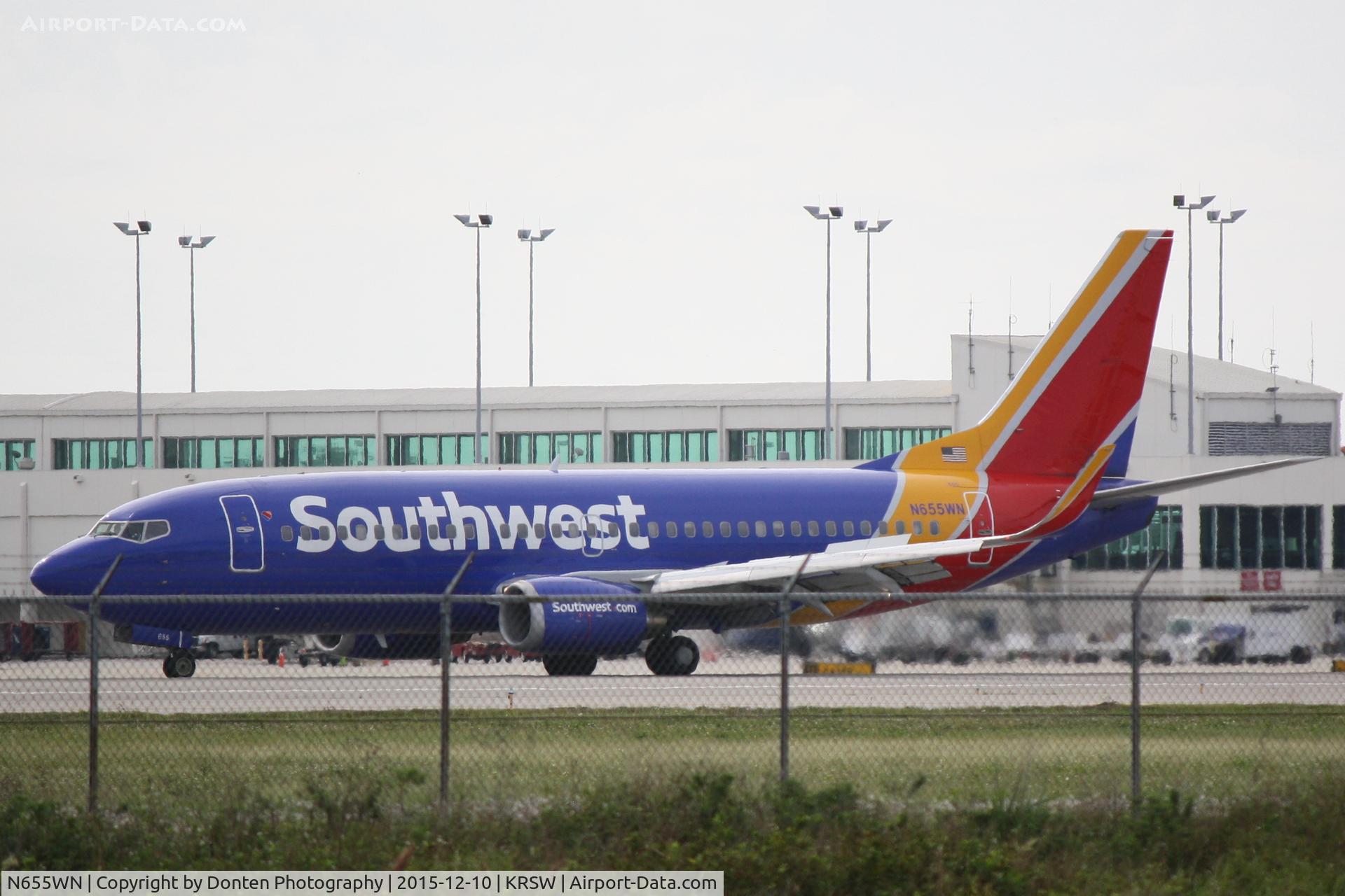 N655WN, 1997 Boeing 737-3H4 C/N 28400, Southwest Flight 2781 (N655WN) arrives at Southwest Florida International Airport following flight from Baltimore-Washington International Airport