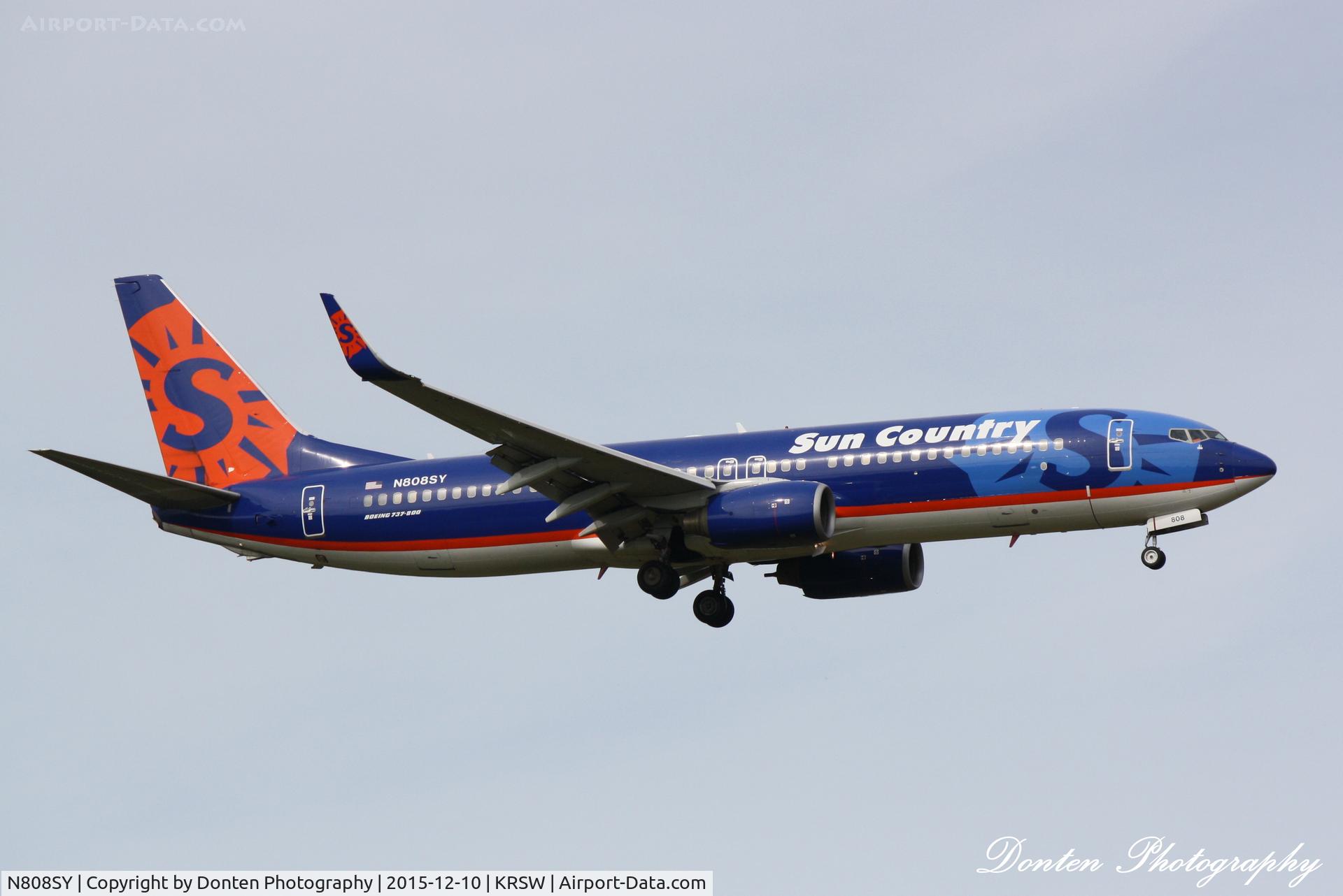 N808SY, 2005 Boeing 737-8BK C/N 33021, Sun Country Flight 386 (N808SY) arrives at Southwest Florida International Airport following a flight from Luis Munoz Marin International Airport