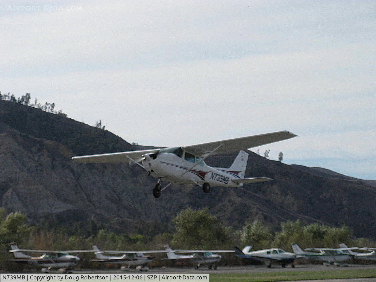 N739MB, 1978 Cessna 172N C/N 17270641, 1978 Cessna 172N SKYHAWK, Lycoming O-320-H2AD 160 Hp, takeoff climb Rwy 04