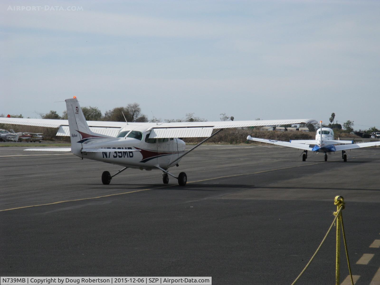 N739MB, 1978 Cessna 172N C/N 17270641, 1978 Cessna 172N SKYHAWK, Lycoming O-320-H2AD 160 Hp, taxi to Rwy 04