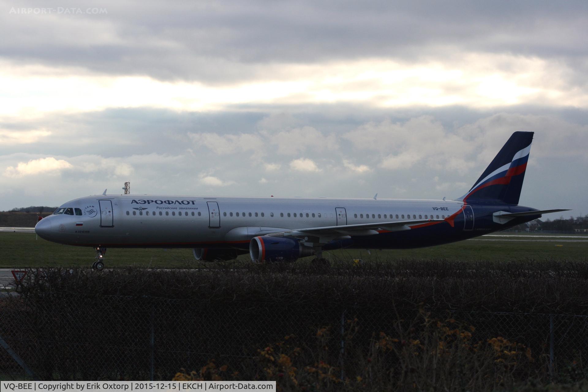 VQ-BEE, 2009 Airbus A321-211 C/N 4099, VQ-BEE just arrived rw 04L