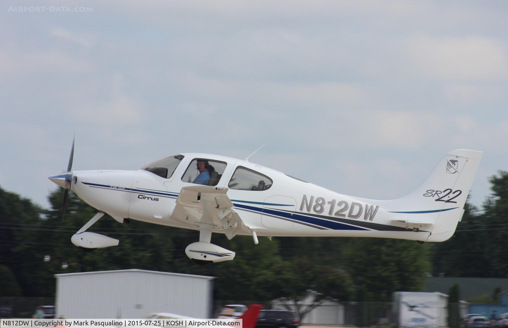 N812DW, 2001 Cirrus SR22 C/N 0124, Cirrus SR22