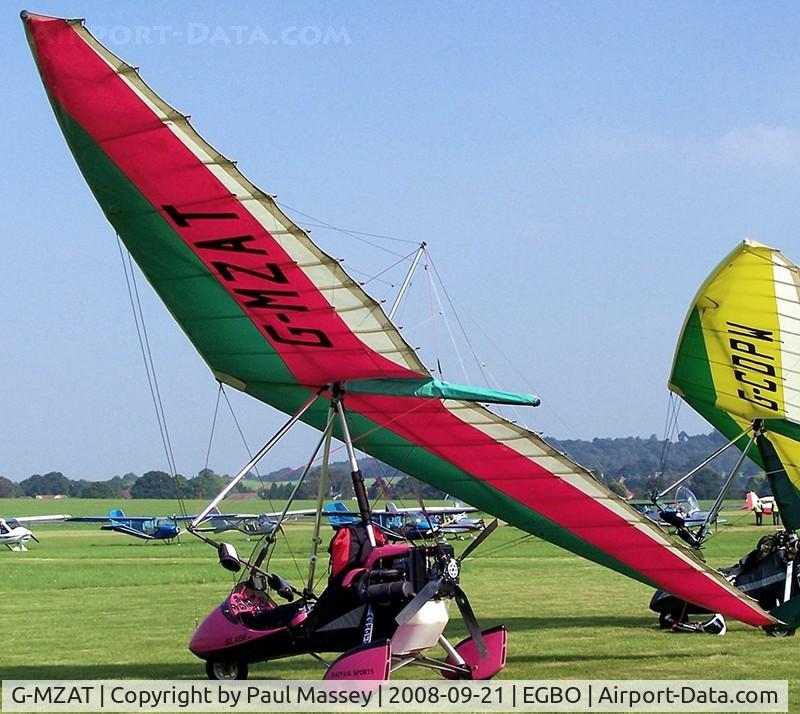 G-MZAT, 1995 Mainair Blade C/N 1060-1195-7-W860, @ the Autumn fly-in.