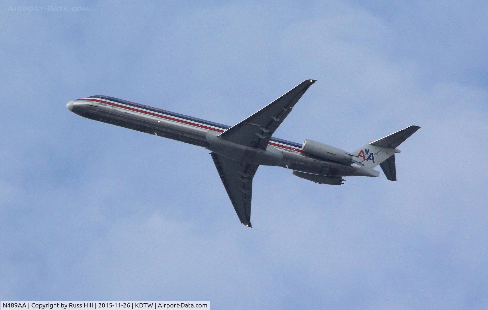 N489AA, 1989 McDonnell Douglas MD-82 (DC-9-82) C/N 49682, AA2568, ORD to DTW.  On approach to DTW, approx. 15 miles out