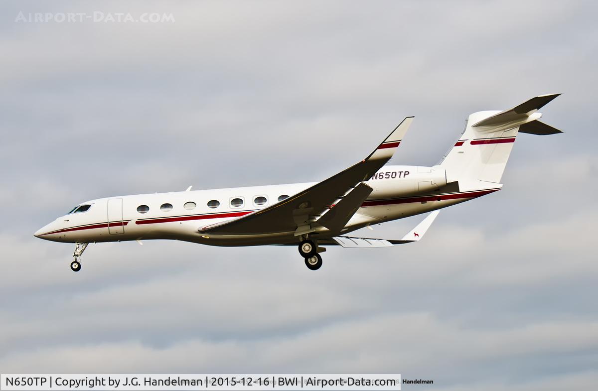 N650TP, 2013 Gulfstream Aerospace G650 (G-VI) C/N 6051, On final to 33L.