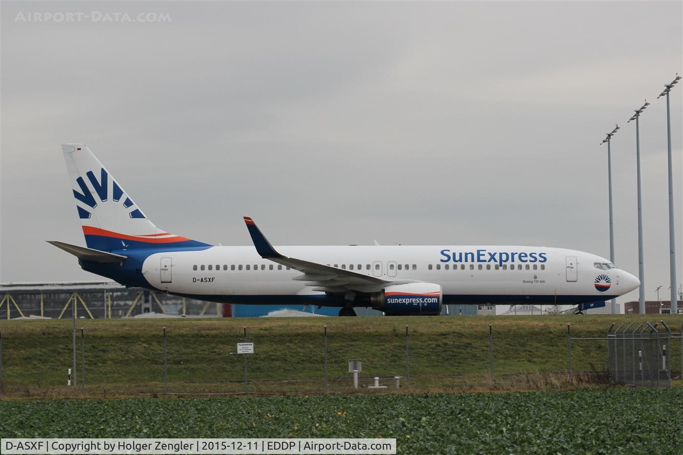 D-ASXF, 2004 Boeing 737-8AS C/N 33558, On taxi on whiskey 1.....