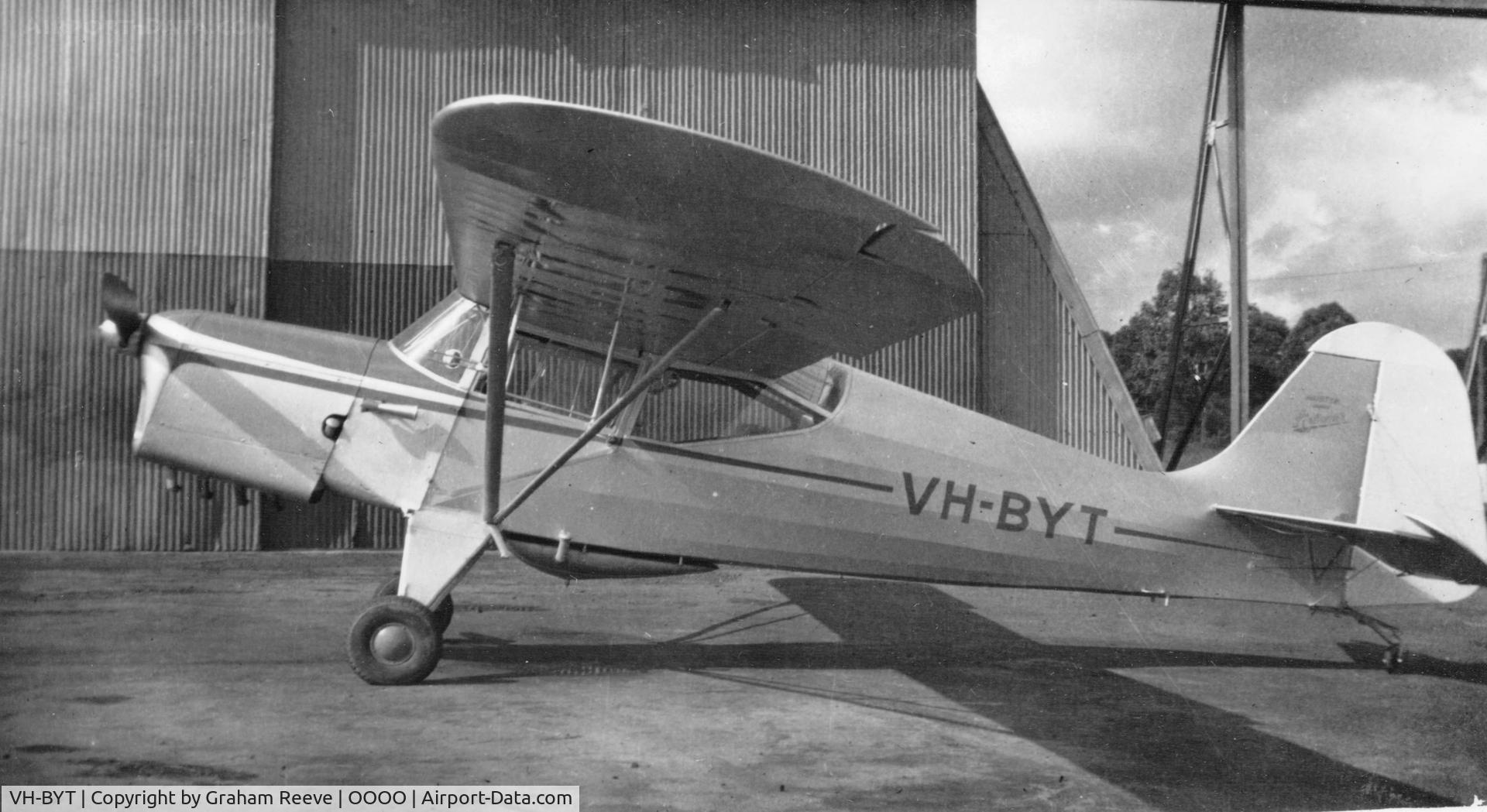 VH-BYT, Auster J/5G Cirrus Autocar C/N 3091, Recently found photograph, hence no information.