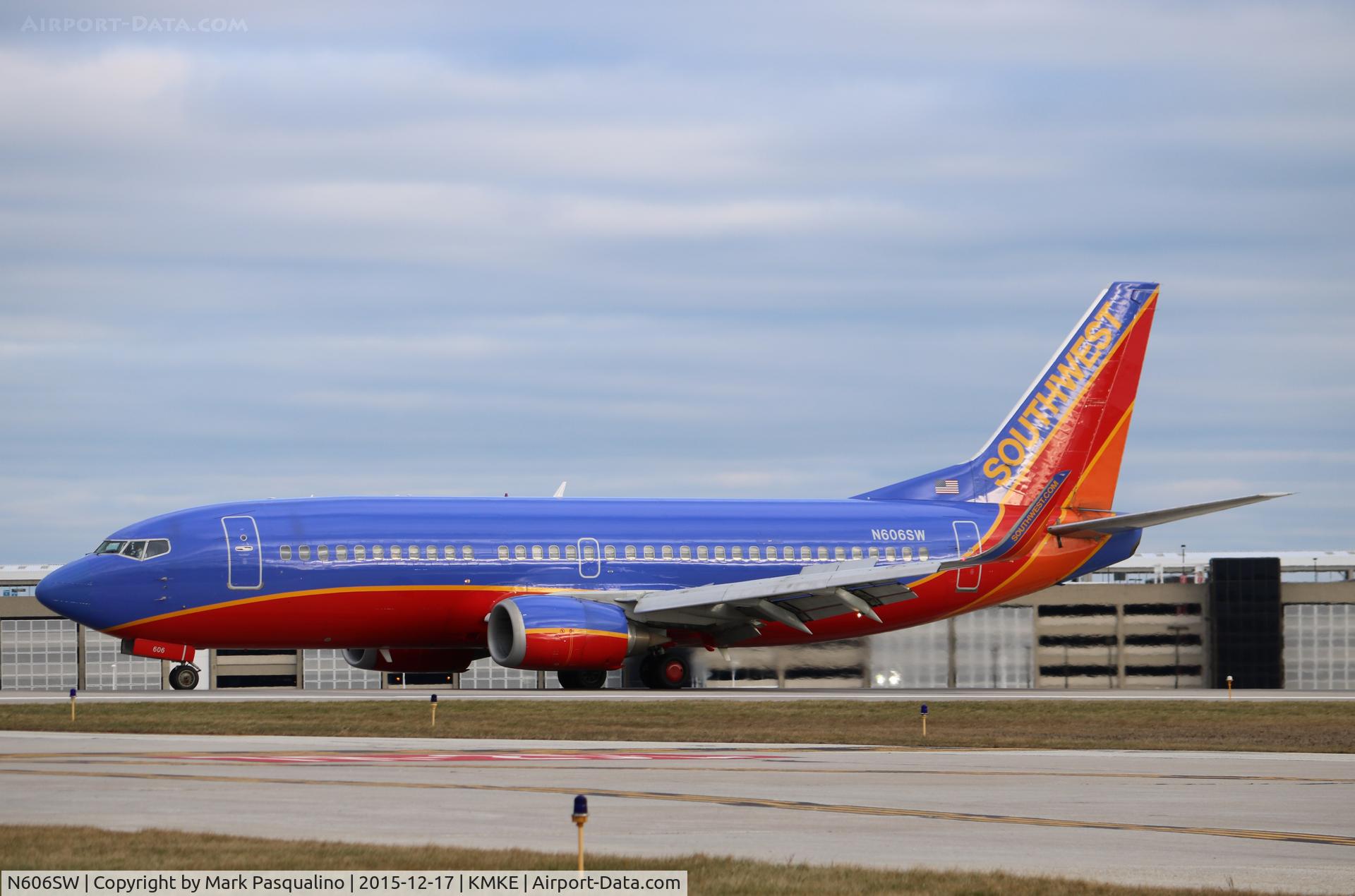 N606SW, 1995 Boeing 737-3H4 C/N 27926, Boeing 737-300