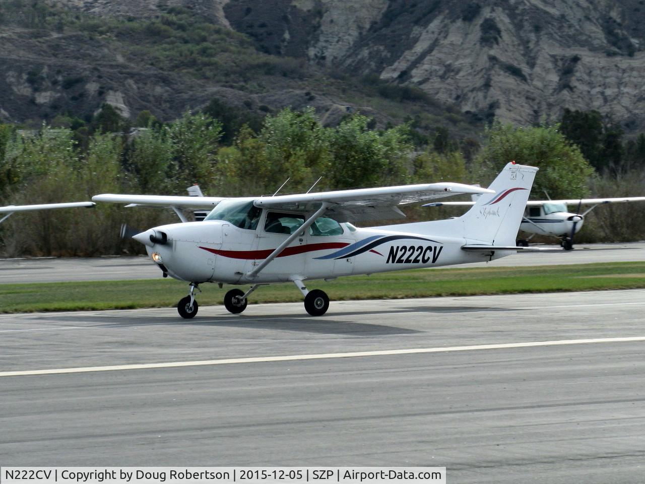 N222CV, Cessna 172M C/N 17267000, Cessna 172M, Lycoming O-320-E2D 150 Hp, landing roll Rwy 04
