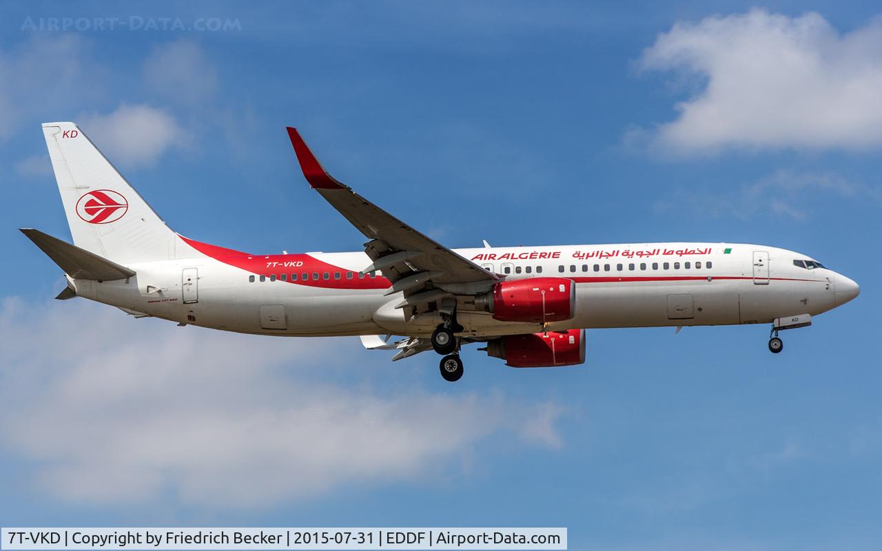 7T-VKD, 2010 Boeing 737-8D6 C/N 40858, on final RW07R