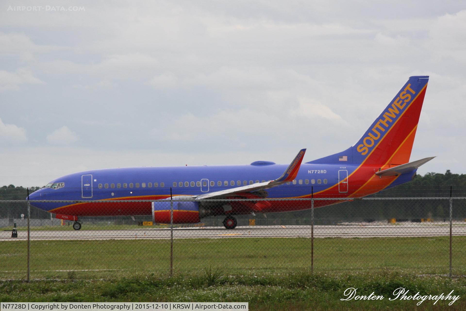 N7728D, 2006 Boeing 737-7BD C/N 33925, Southwest Flight 667 (N7728D) arrives at Southwest Florida International Aiport following flight from General Mitchell International Airport
