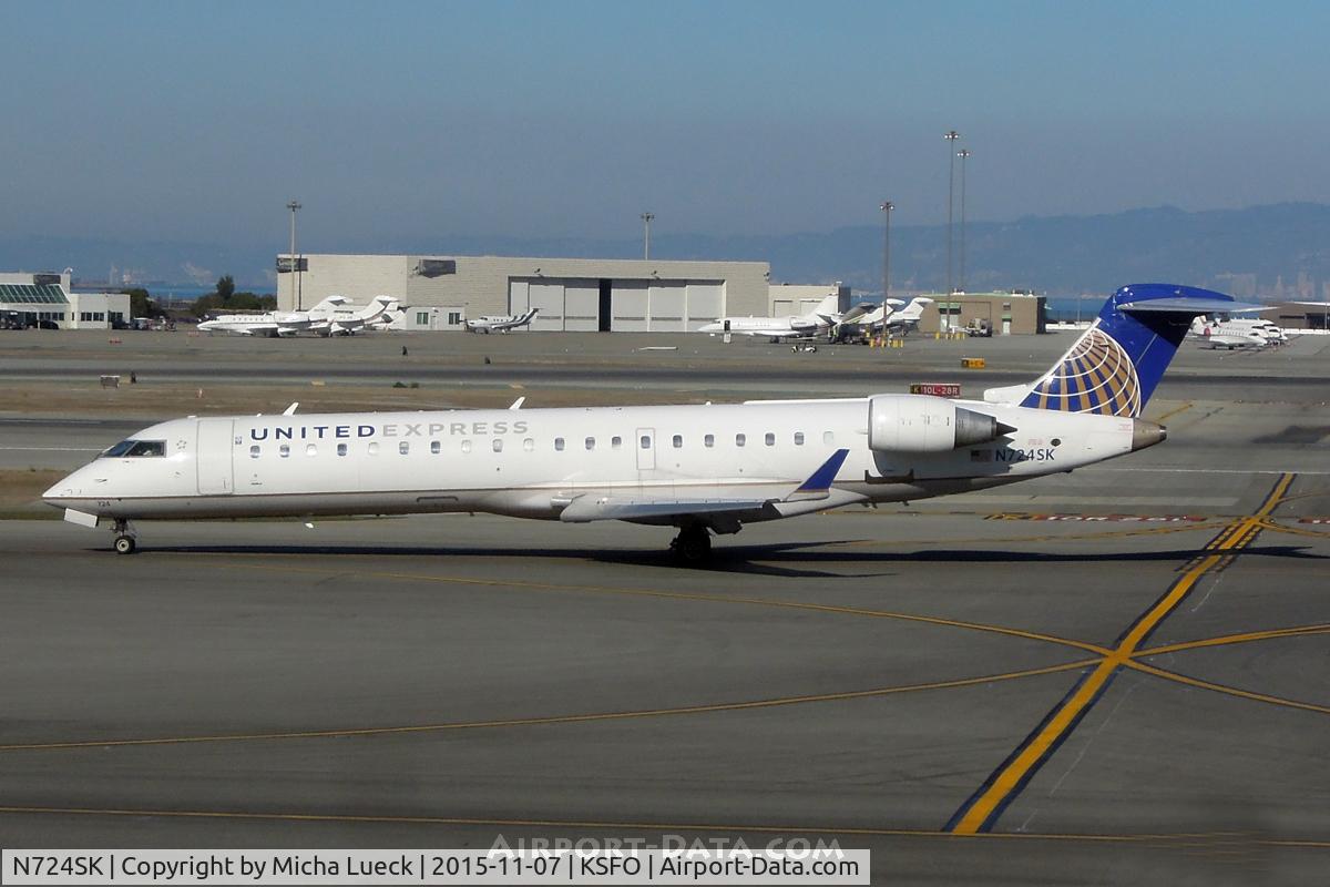 N724SK, 2004 Bombardier CRJ-700 (CL-600-2C10) Regional Jet C/N 10189, At San Francisco