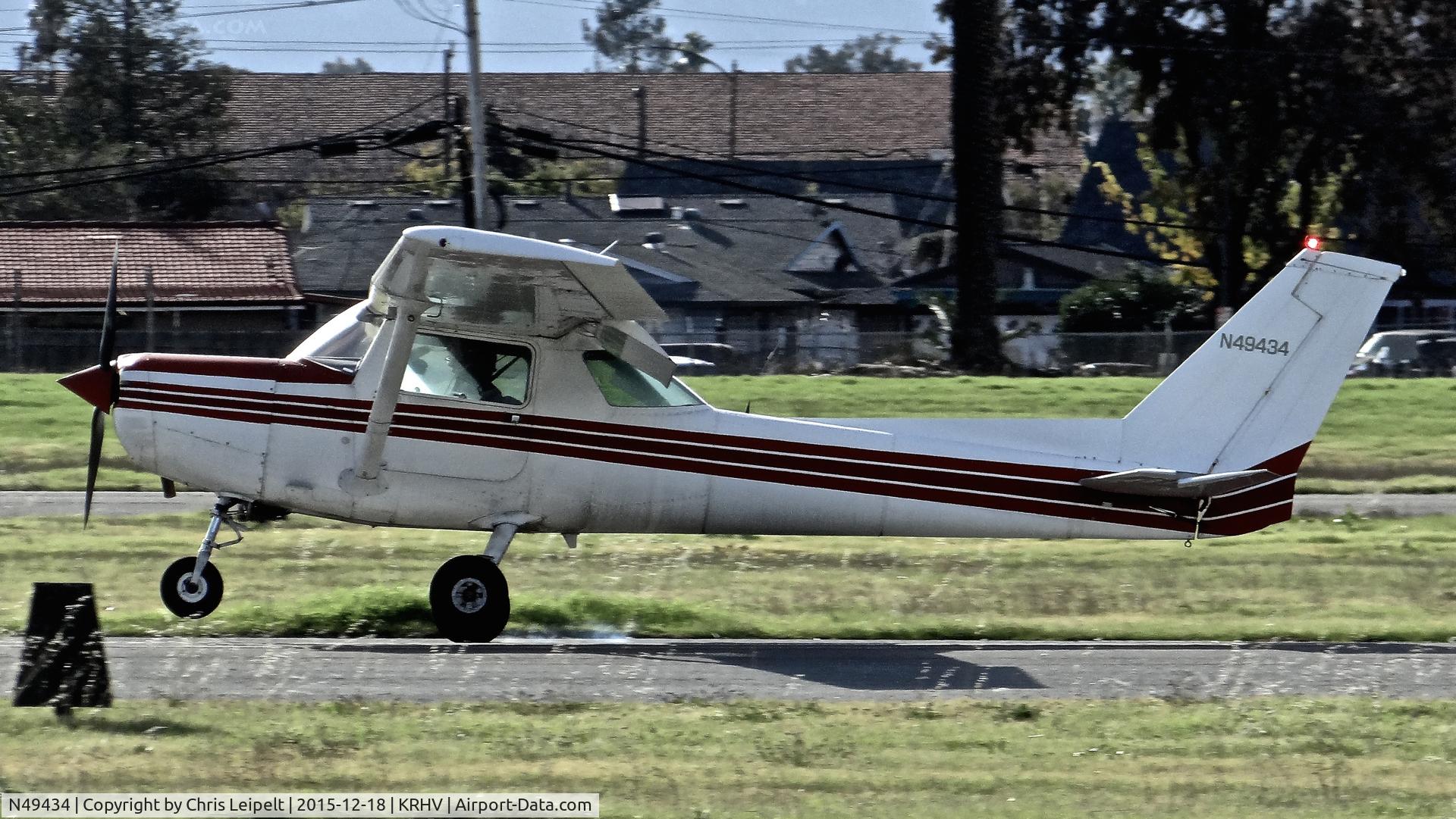 N49434, 1979 Cessna 152 C/N 15283458, Locally-based 1979 Cessna 152 landing on runway 13L (reverse ops) at Reid Hillview Airport, San Jose, CA.