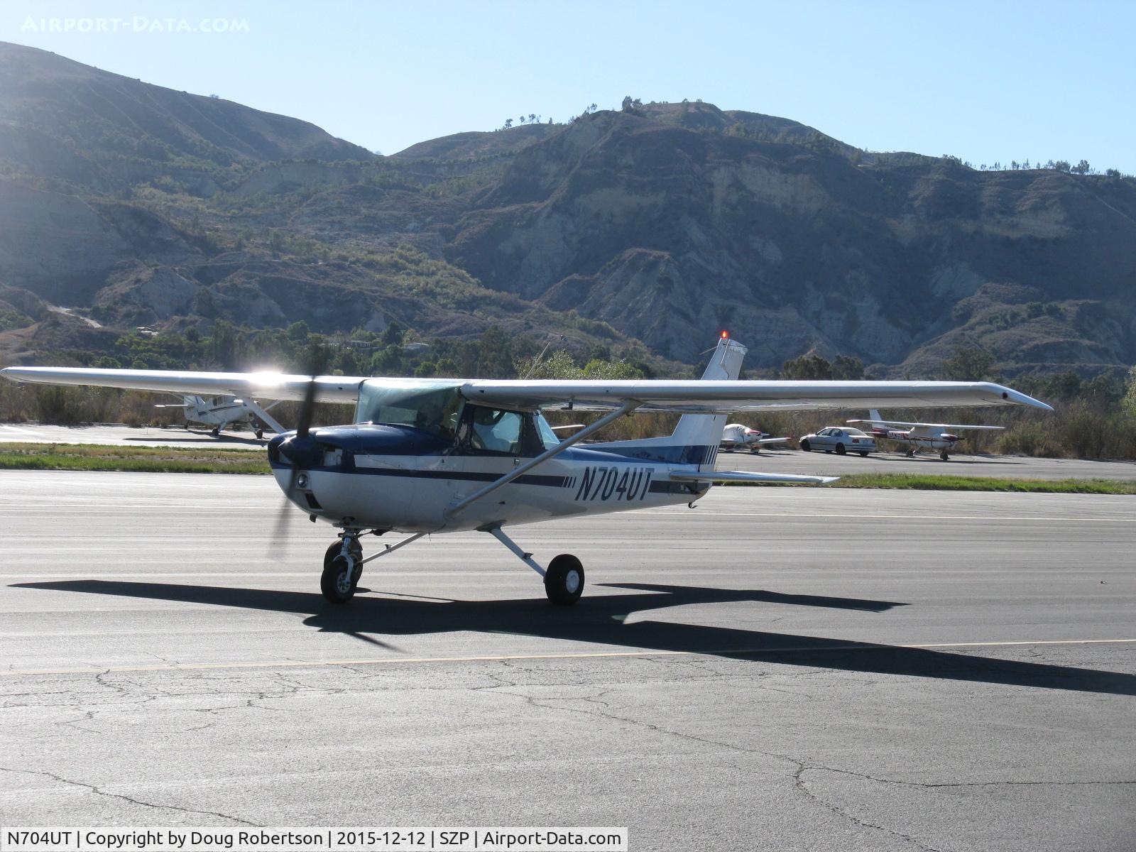 N704UT, 1976 Cessna 150M C/N 15078891, 1976 Cessna 150M, Continental O-200 100 Hp, taxi