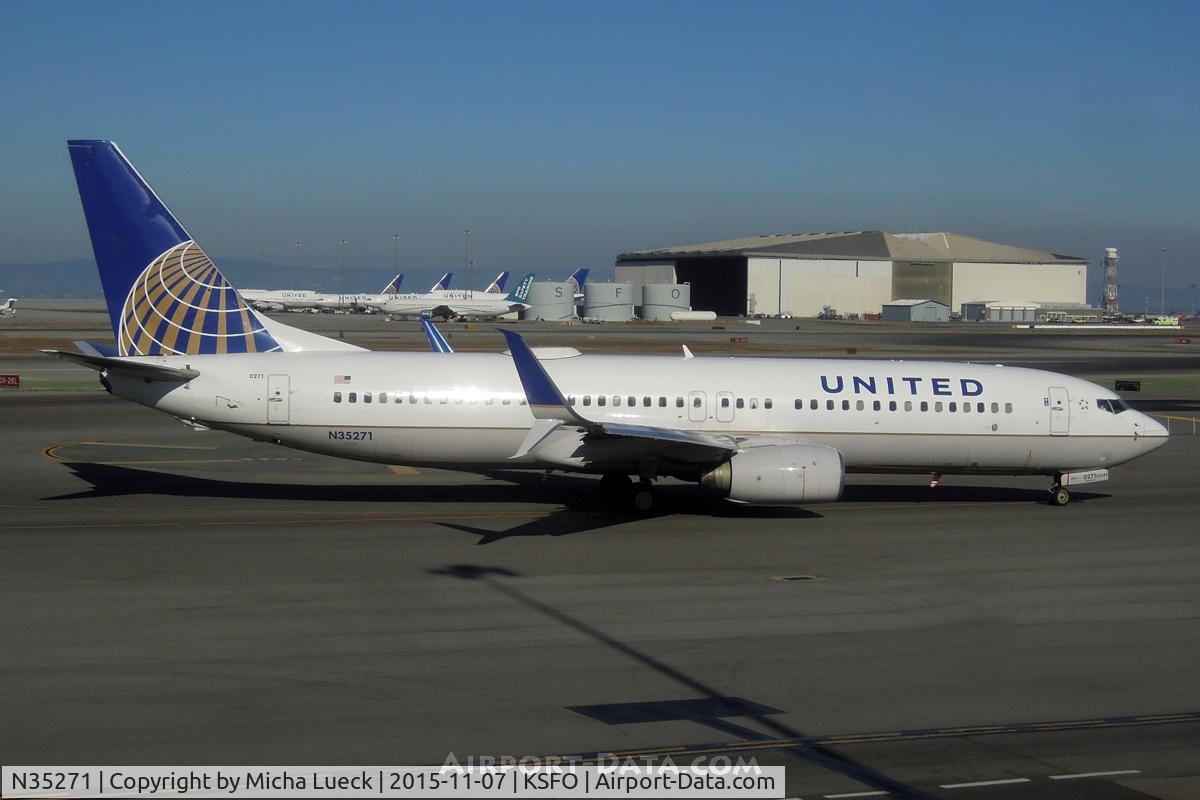 N35271, 2001 Boeing 737-824 C/N 31589, At San Francisco