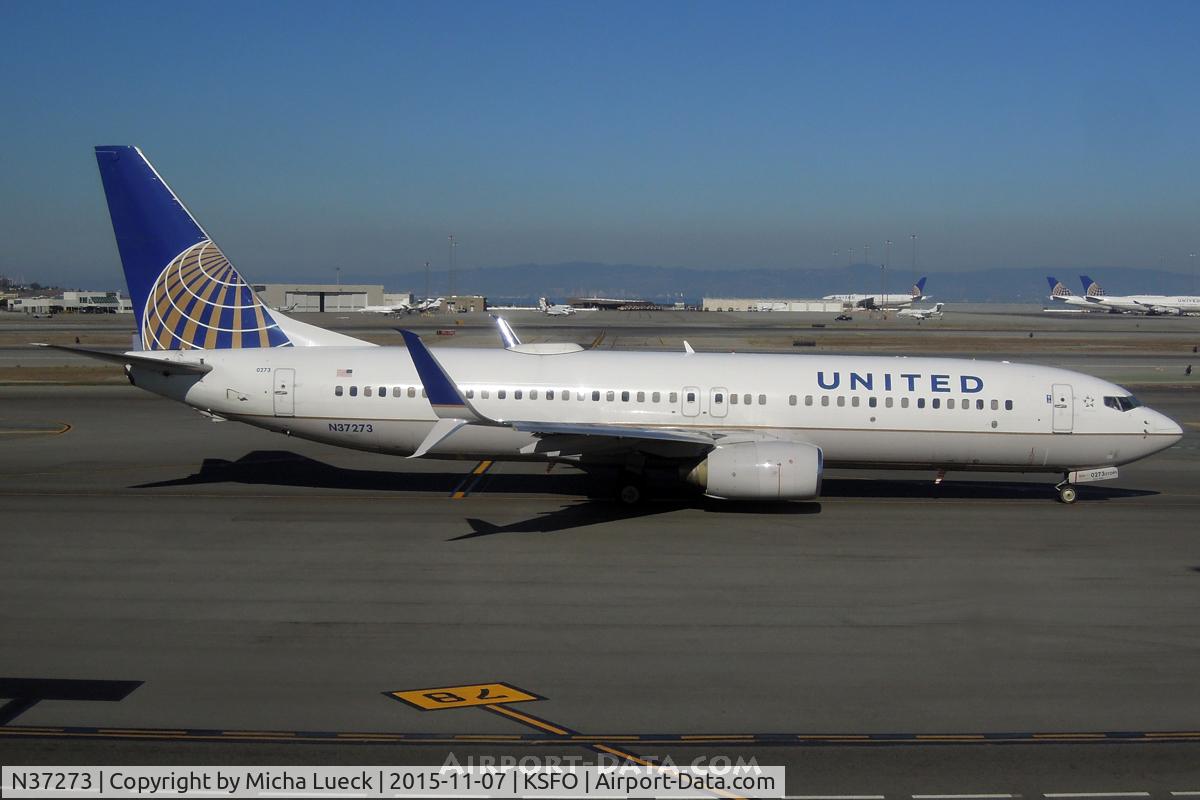 N37273, 2001 Boeing 737-824 C/N 31591, At San Francisco