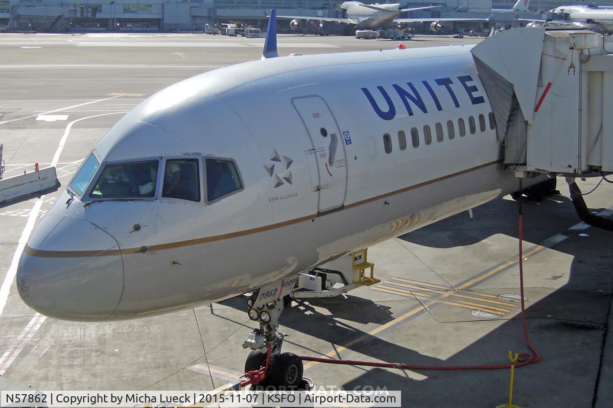 N57862, 2001 Boeing 757-33N C/N 32586, At San Francisco
