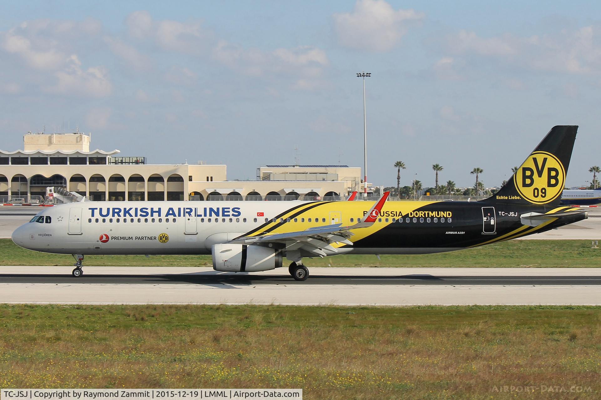 TC-JSJ, 2013 Airbus A321-231 C/N 5633, A321 TC-JSJ Turkish Airlines sporting the Borussia Dortmund titles.