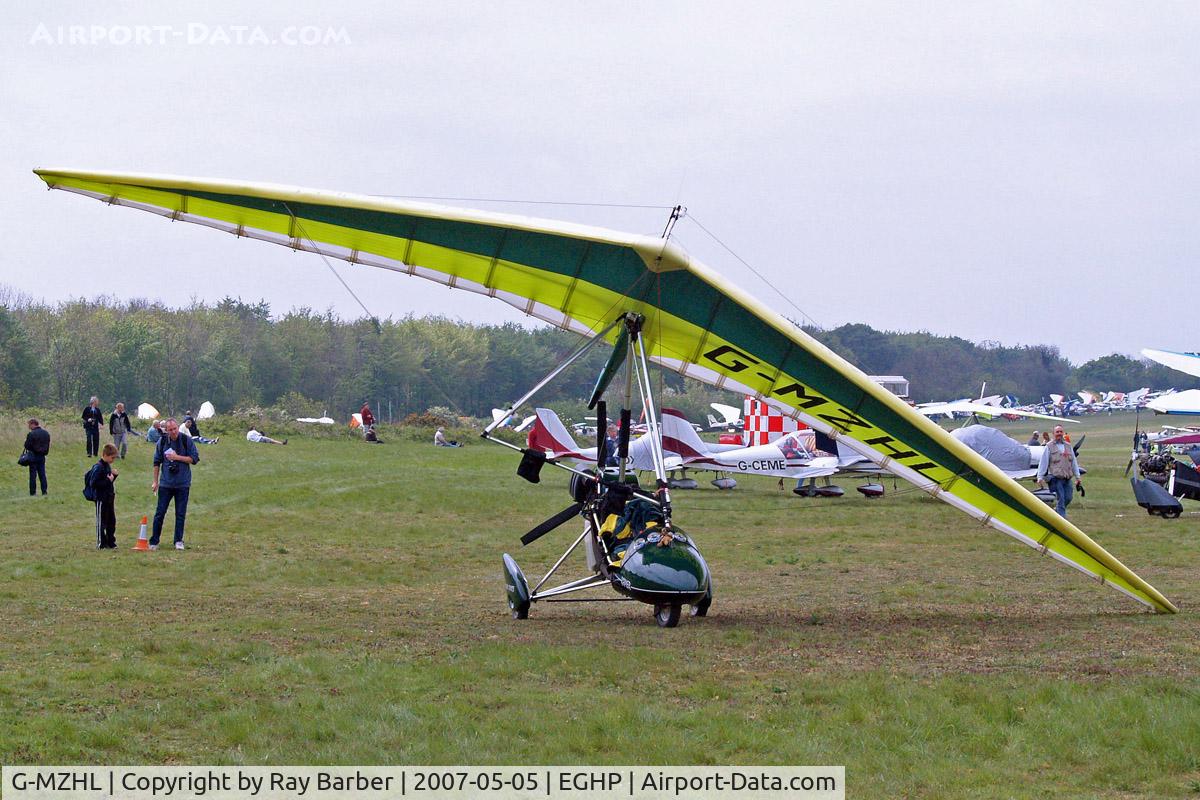 G-MZHL, 1997 Mainair Rapier C/N 1126-0797-7-W929, Mainair Rapier [1126-0797-7-W929] Popham~G 05/05/2007