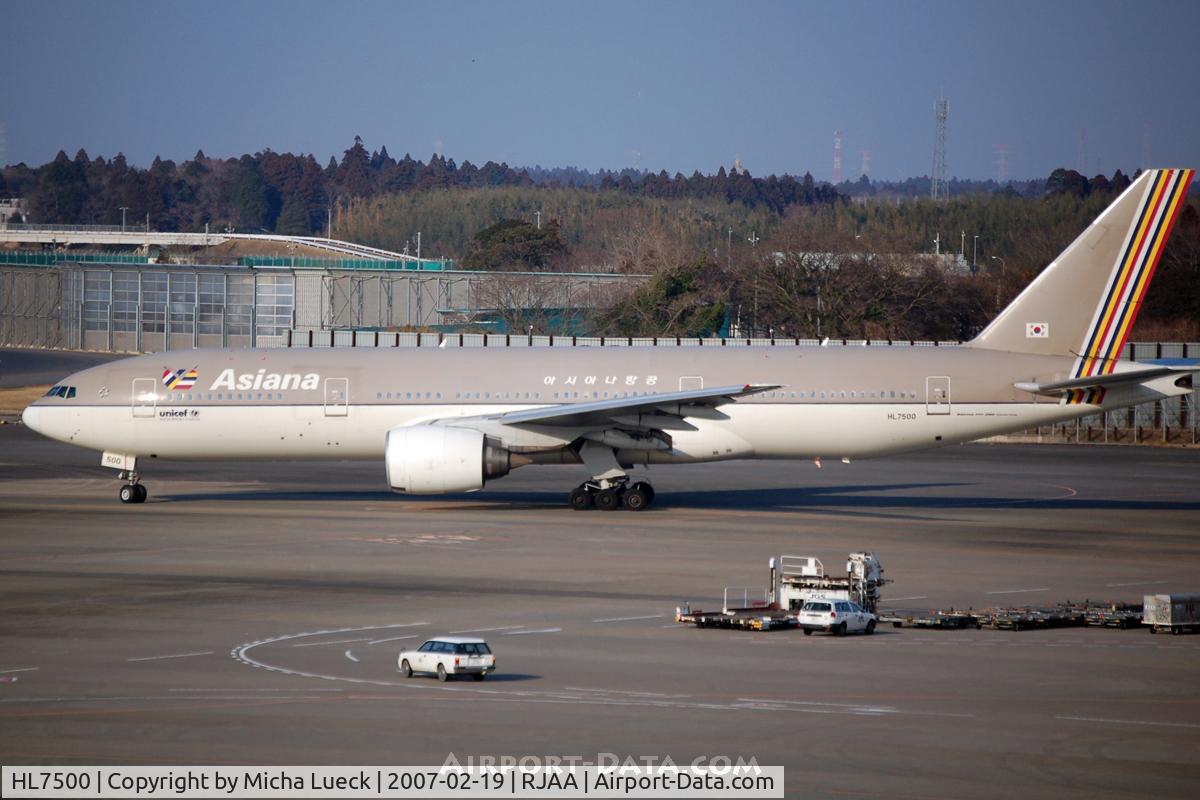 HL7500, 2002 Boeing 777-28E/ER C/N 28685, At Narita