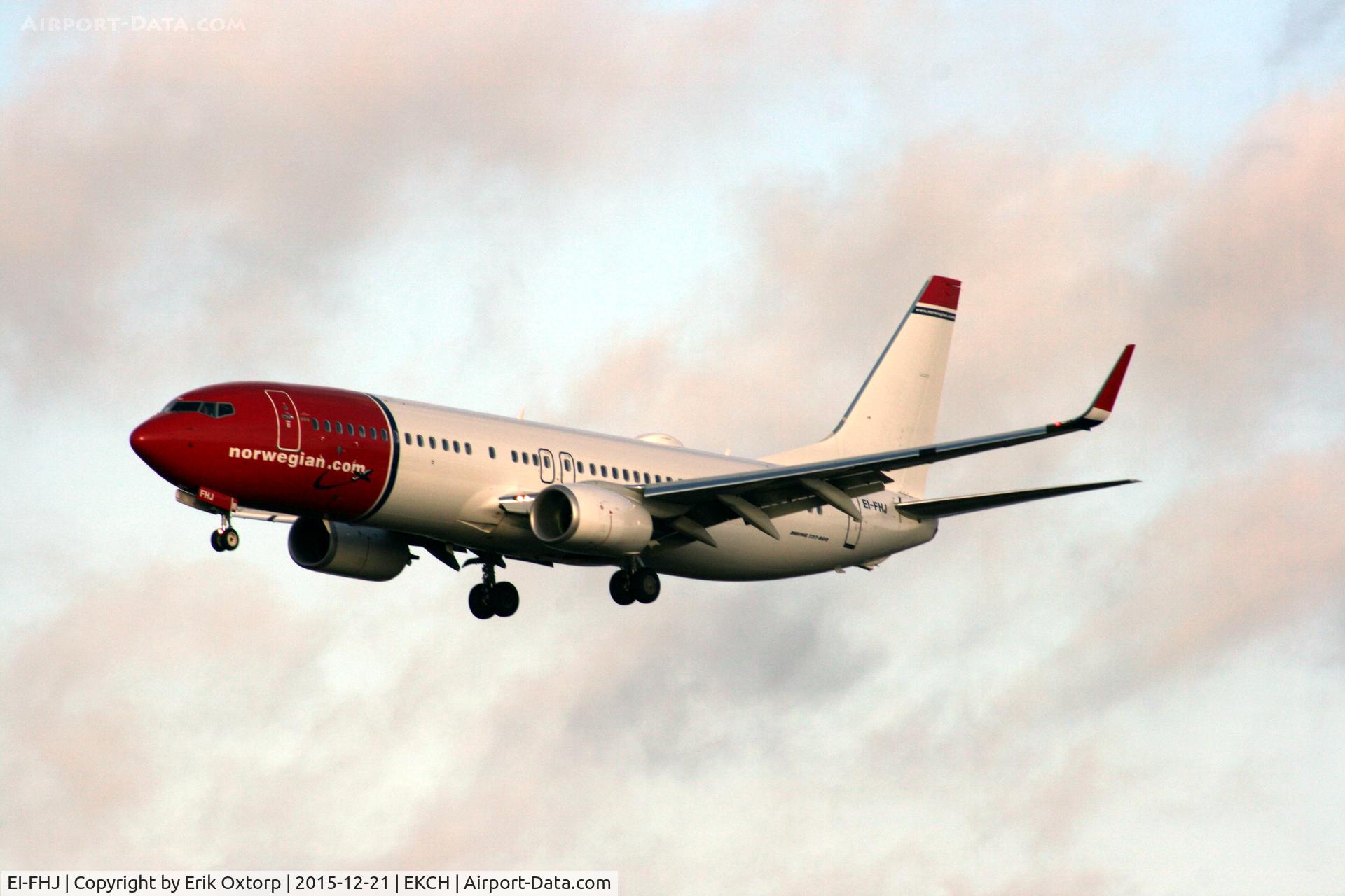 EI-FHJ, 2015 Boeing 737-8JP C/N 42069, EI-FHJ landing rw 22L