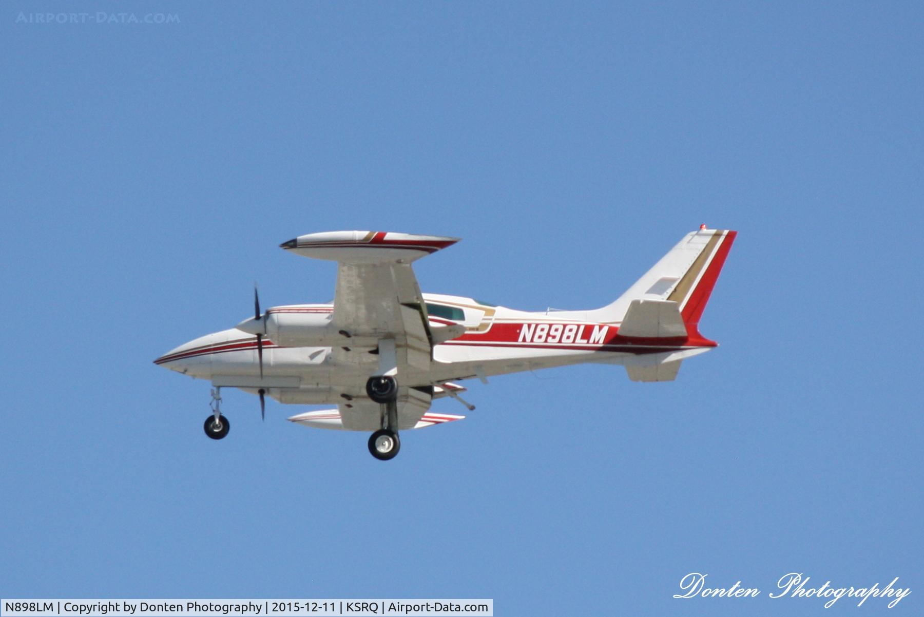 N898LM, 1974 Cessna 310R C/N 310R0084, Cessna 310 (N898LM) arrives at Sarasota-Bradenton International Airport following flight from Miami International Airport