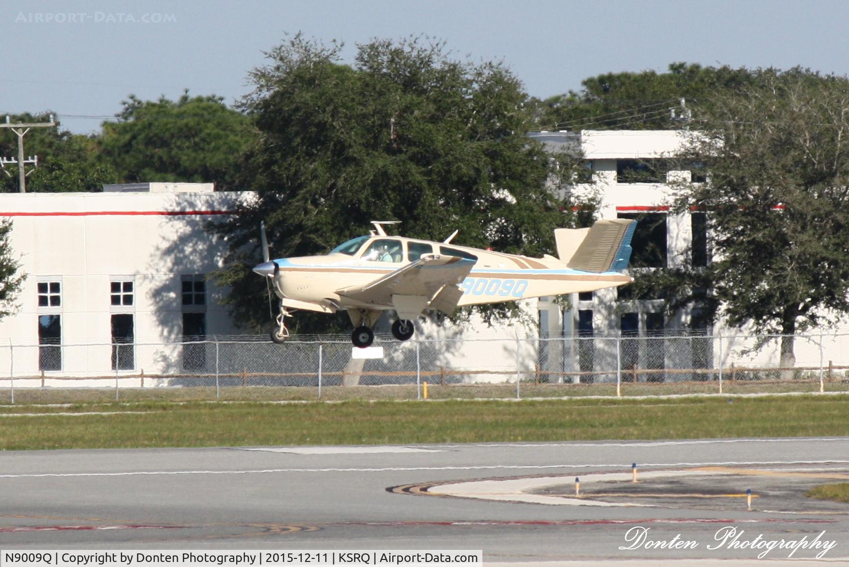N9009Q, 1970 Beech V35B Bonanza C/N D-9169, Beechcraft Bonanza (N9009Q) arrives at Sarasota-Bradenton International Airport