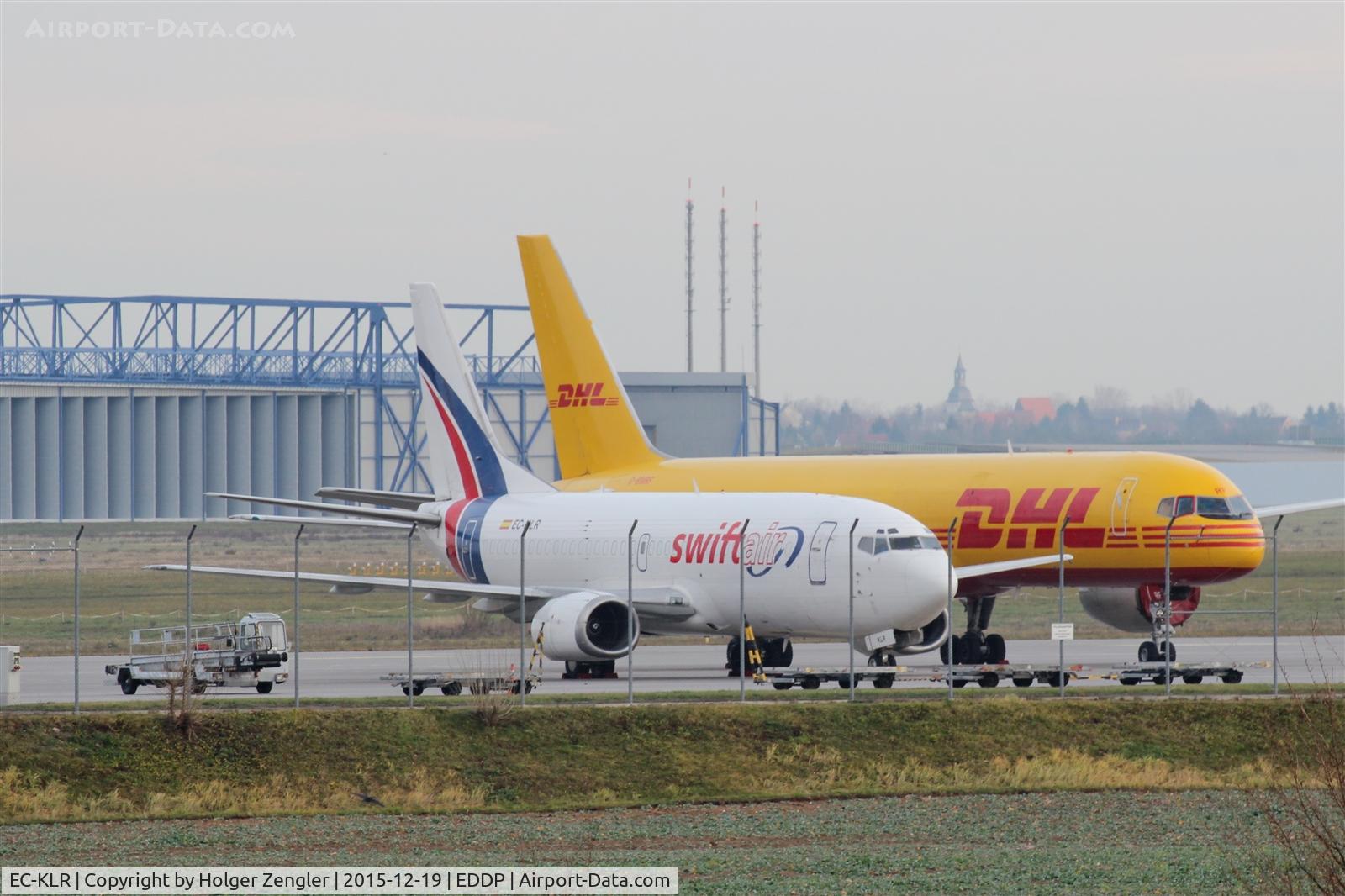 EC-KLR, 1987 Boeing 737-3Q8 C/N 23766, Resting on apron 2....
